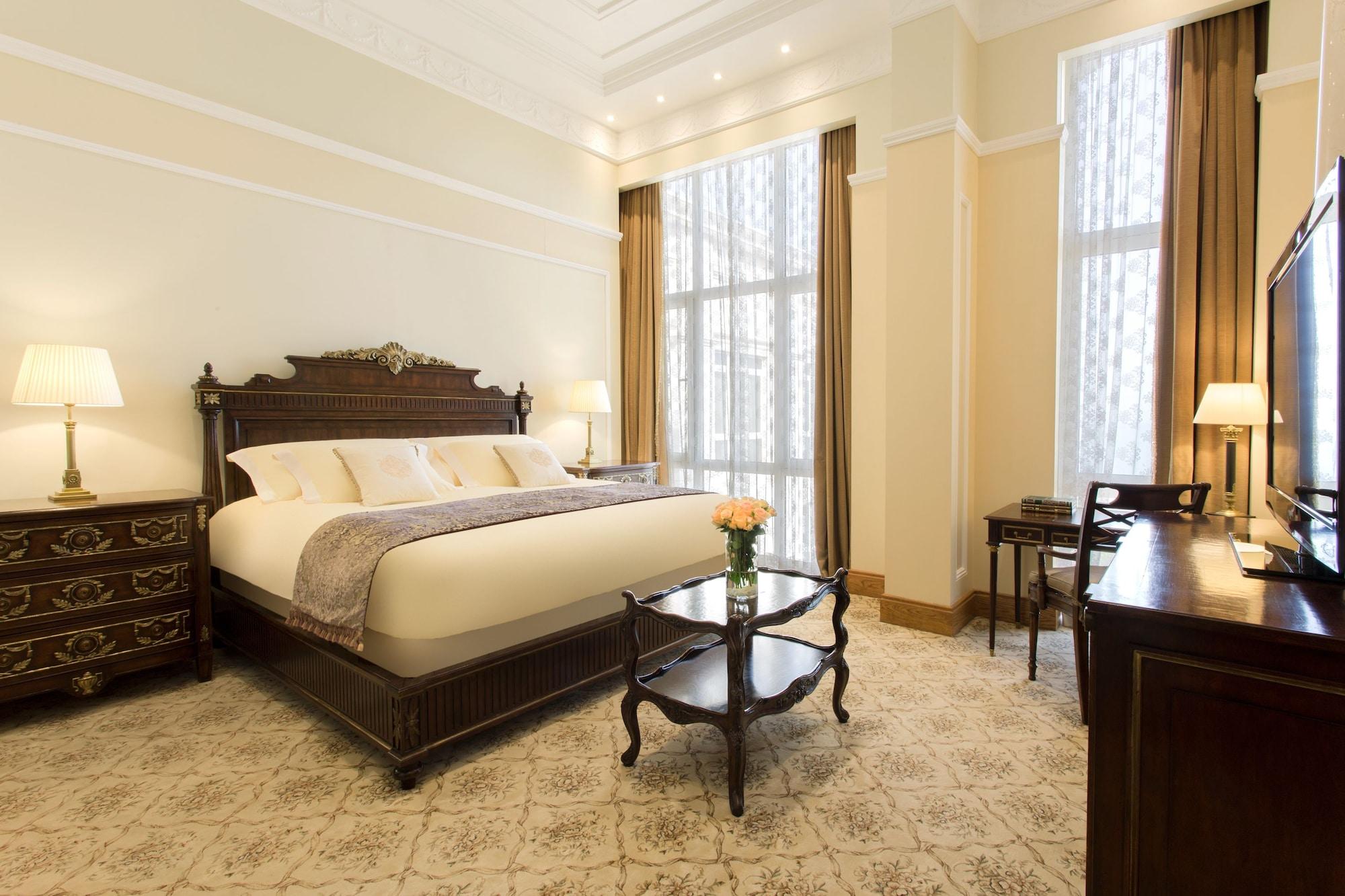 리젠시 호텔, 쿠웨이트 외부 사진 A bedroom at the hotel