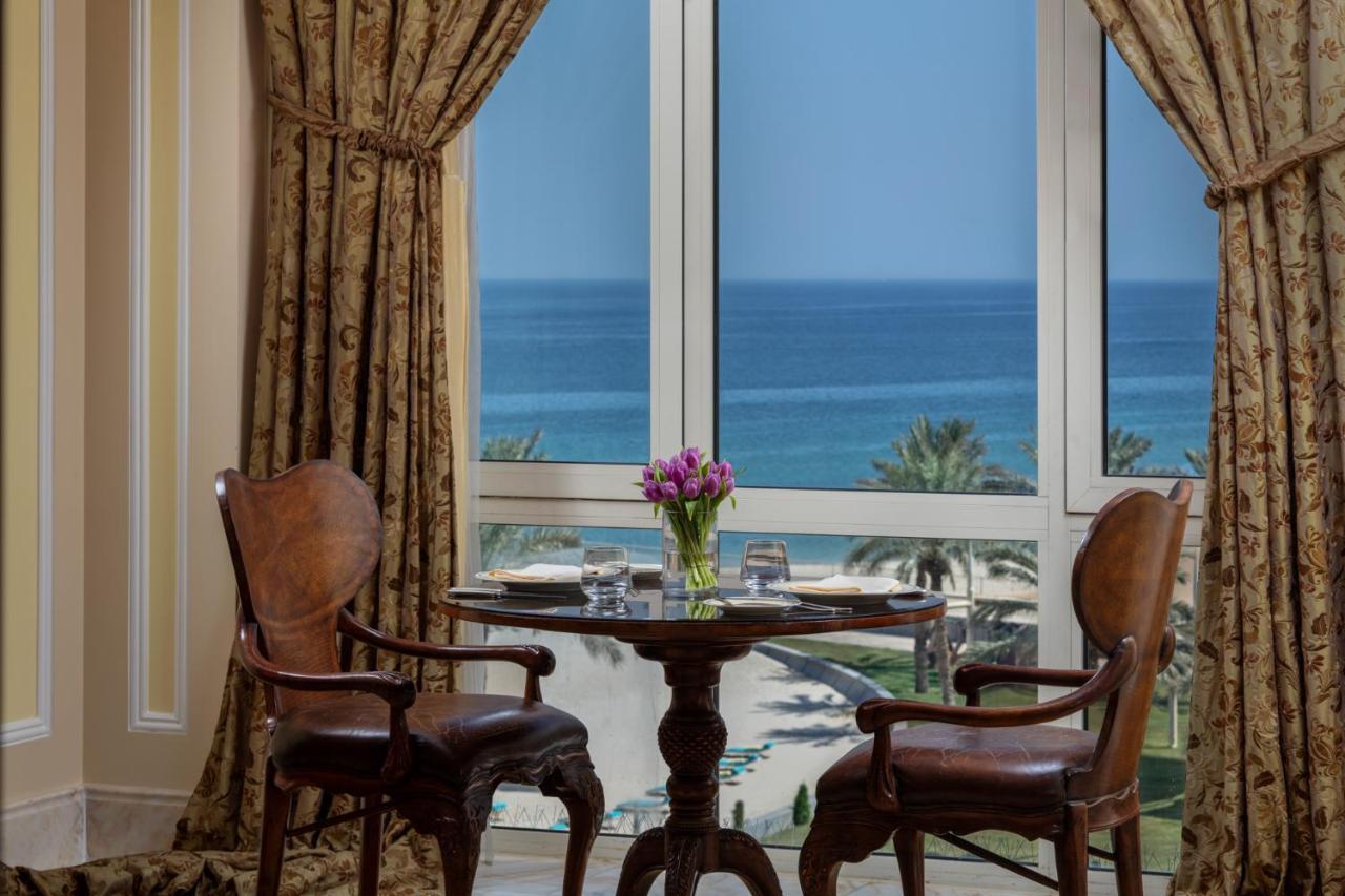 리젠시 호텔, 쿠웨이트 외부 사진 A view of the Gulf of Aqaba from the hotel