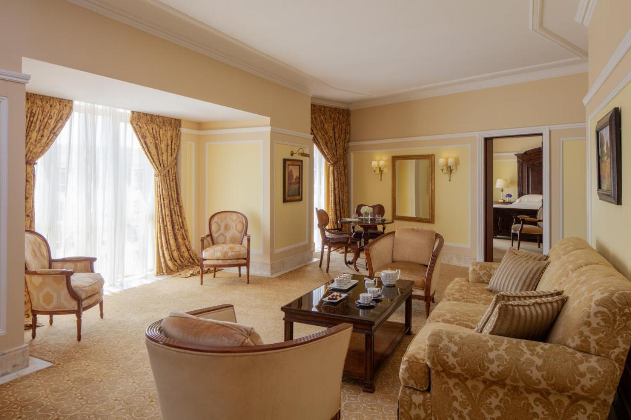리젠시 호텔, 쿠웨이트 외부 사진 A suite at the Four Seasons Hotel, Istanbul
