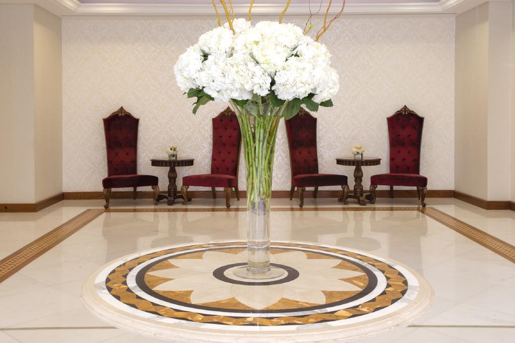 리젠시 호텔, 쿠웨이트 외부 사진 The lobby of the hotel