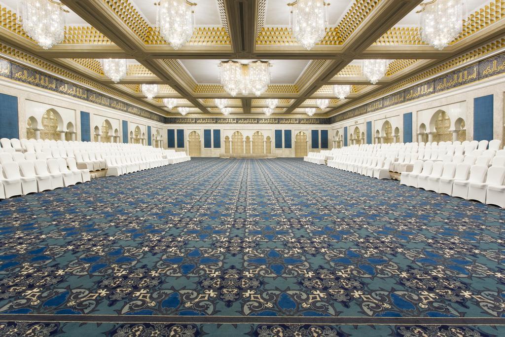 리젠시 호텔, 쿠웨이트 외부 사진 The interior of the main hall